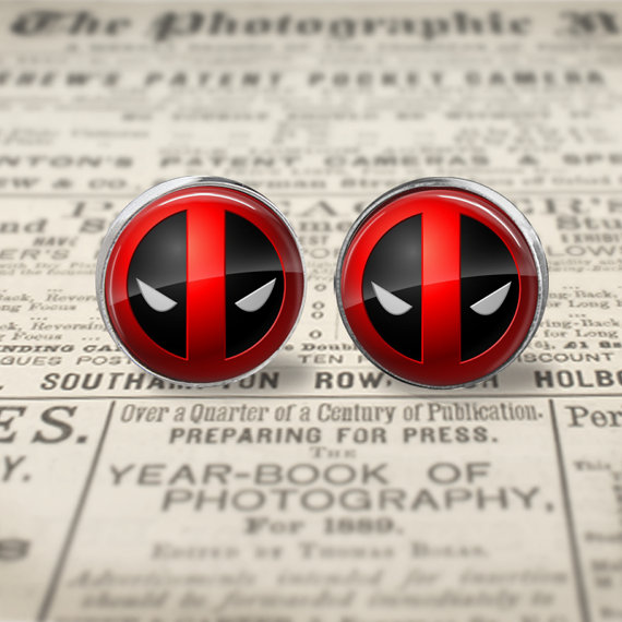 Top 10 Items To Wear For The Ultimate Deadpool Fan!