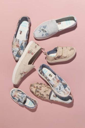 Disney x toms pink best sale sleeping beauty women's classics