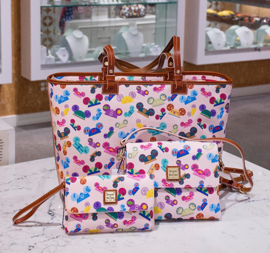 New Disney Princess Icon Dooney And Bourke Handbags - bags 