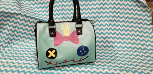 Loungefly Disney Lilo & Stitch Embossed Stitch Tote Bag | Hot Topic