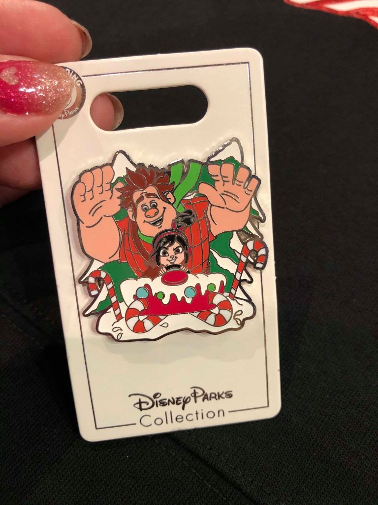 2019 Disney Holiday Pins