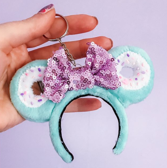 Fluffy Minnie Donut Keychains