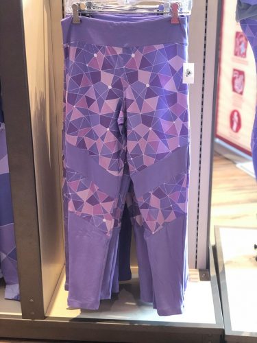 purple wall leggings