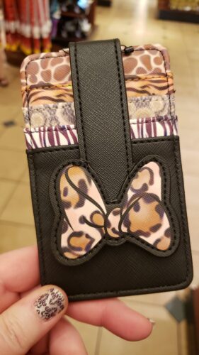 New Cardholders Popping Up Around Disney Parks! - bags