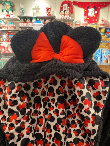 Minnie Mouse Robe