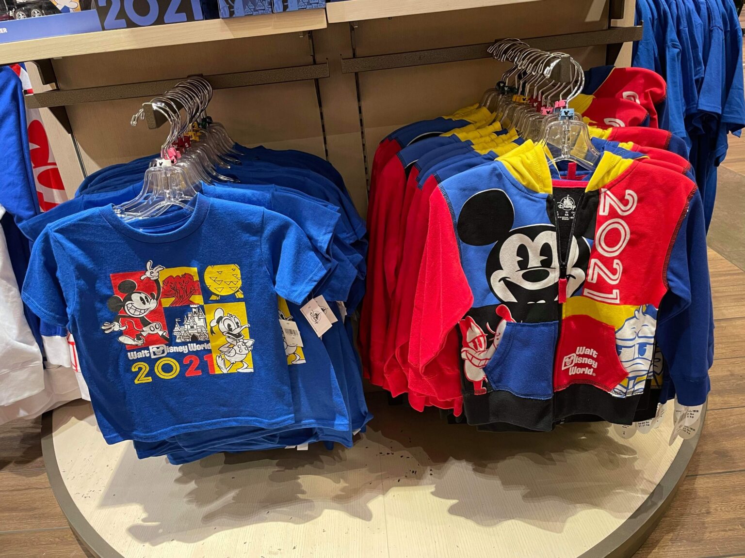 Disney Parks 2021 Merchandise Is Now Available Online and In Store ...