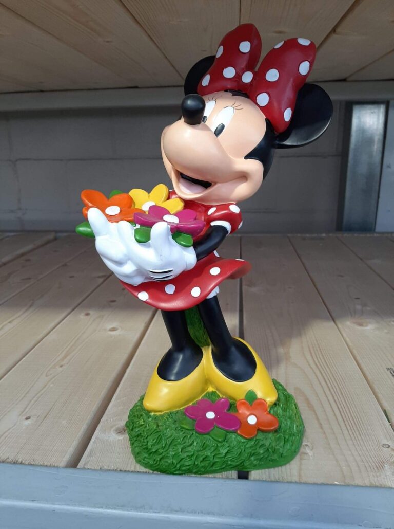 minnie garden statue