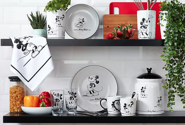 Mickey Mouse Dinnerware  Disney kitchen, Disney decor, Disney