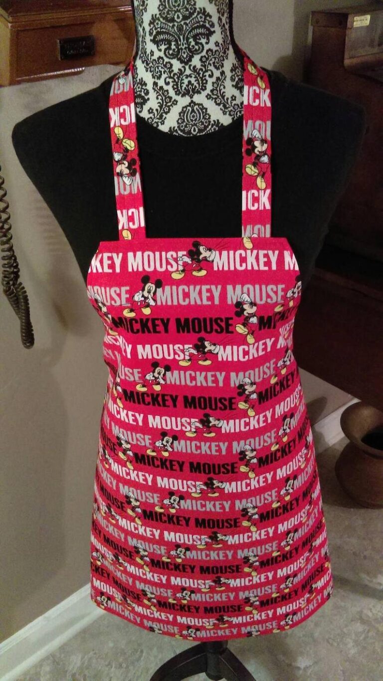 Cook Up Some Magic With These Disney Kitchen Aprons Fashion