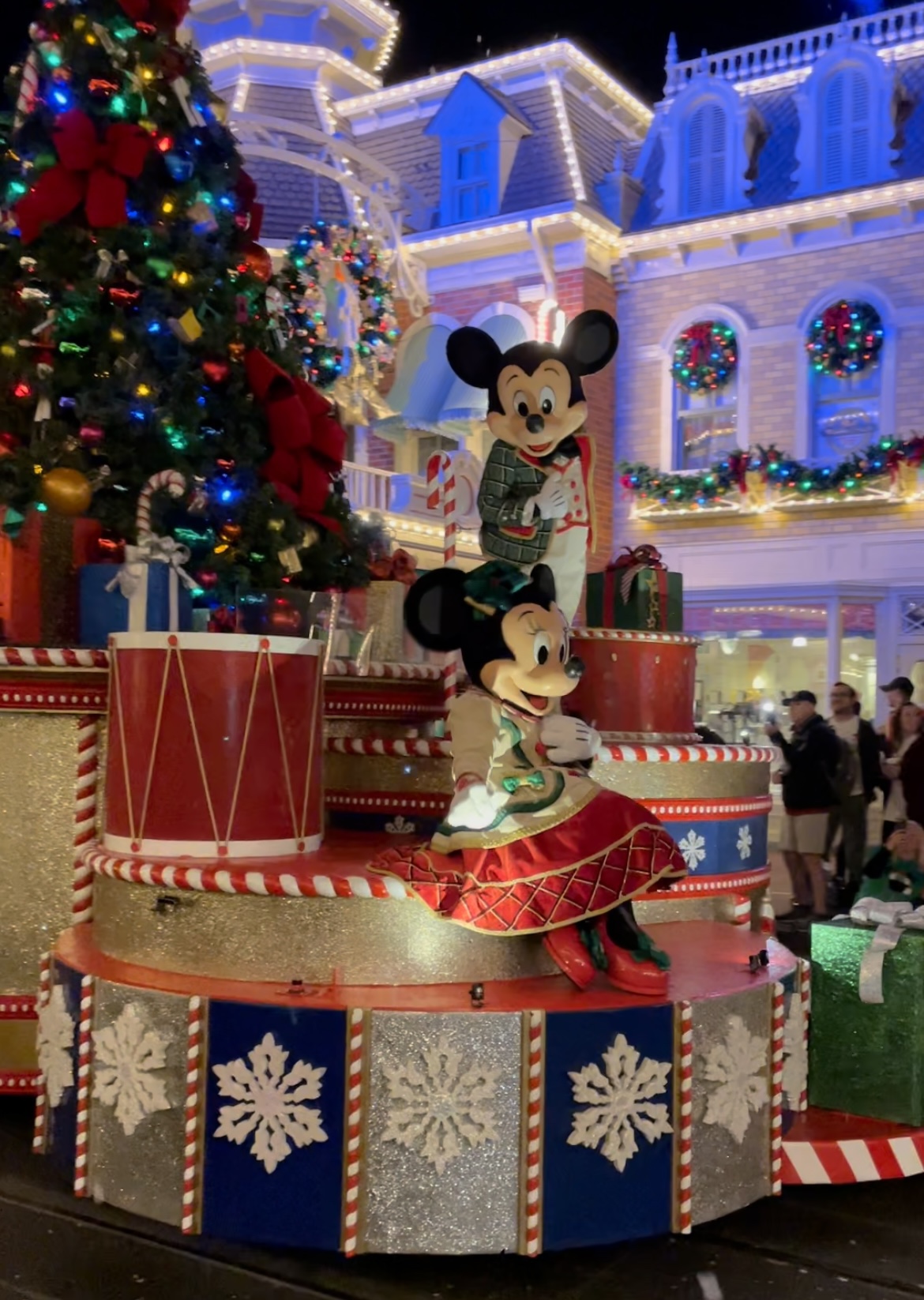 Have the Very Merriest Time at Disney After Hours! - Travel