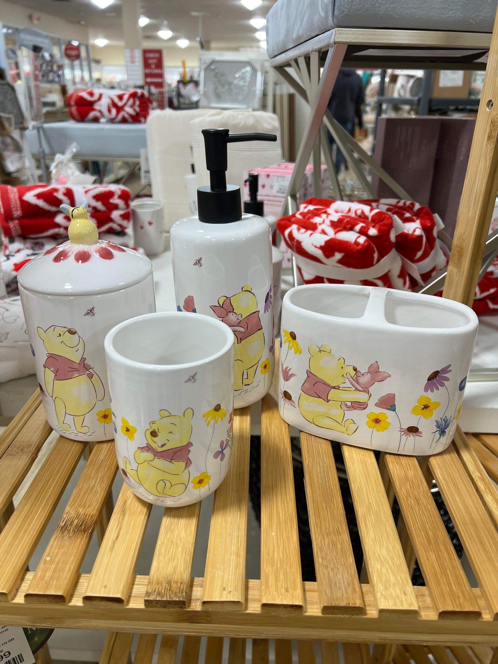 Cute Disney Bathroom Sets Are A Lovely Way to Keep Organized!