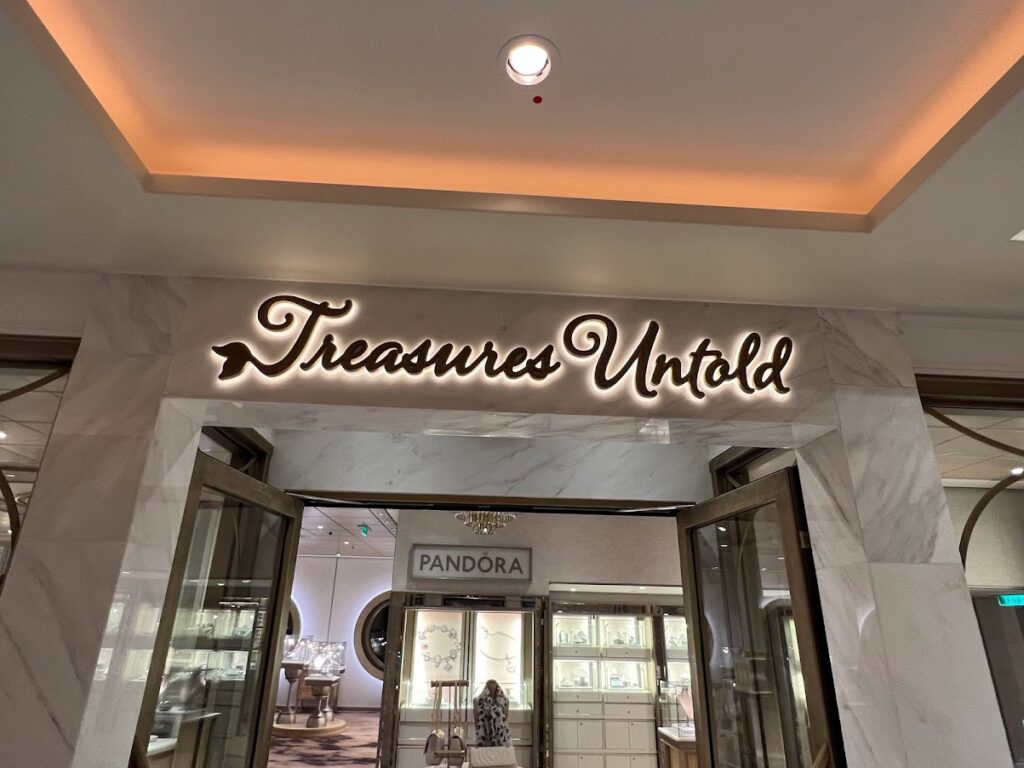 Premier aperçu de la boutique Treasures Untold sur le Disney Wish