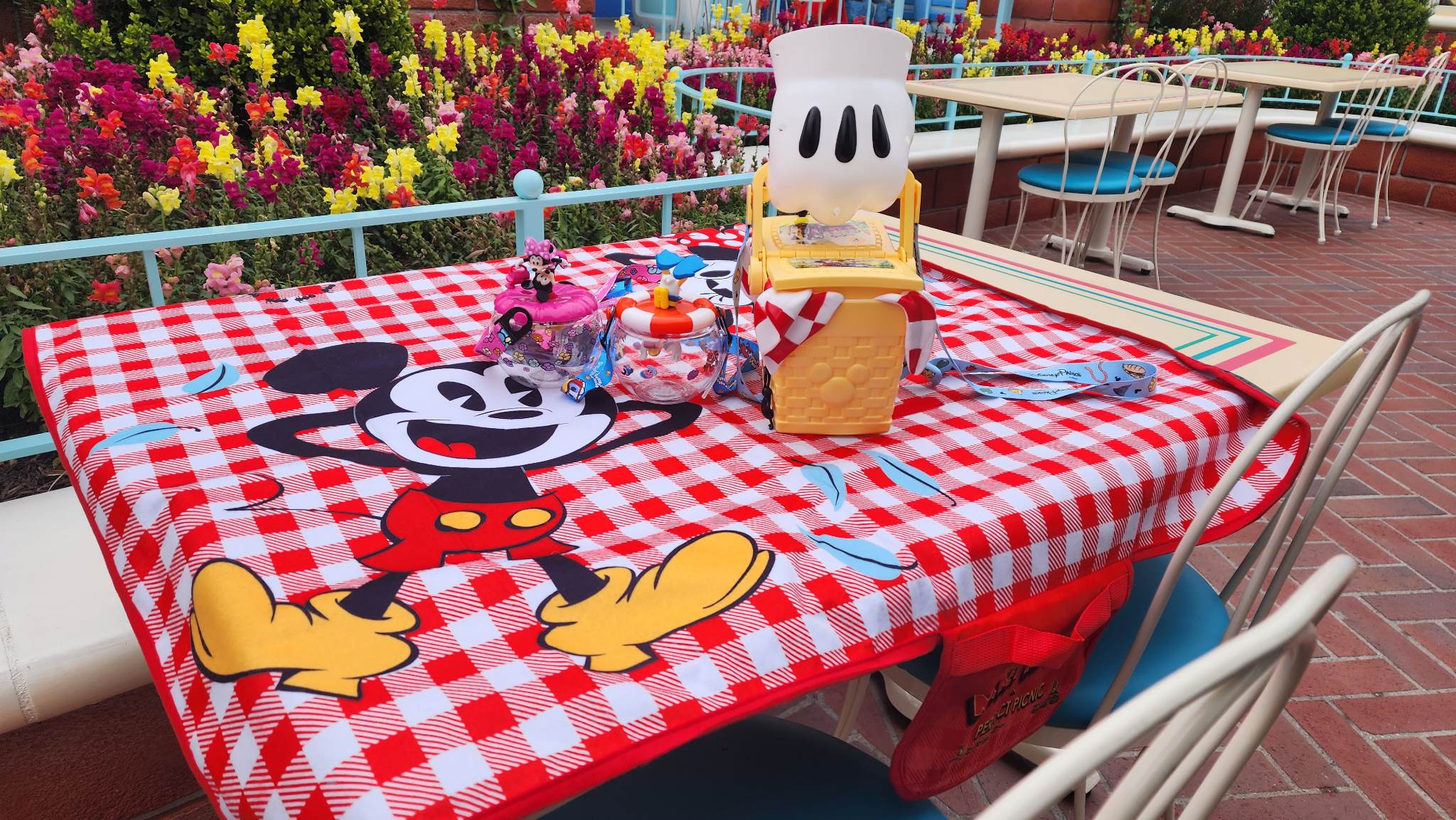 Mickey & Minnie Have A Picnic On This Dooney & Bourke Collection! 