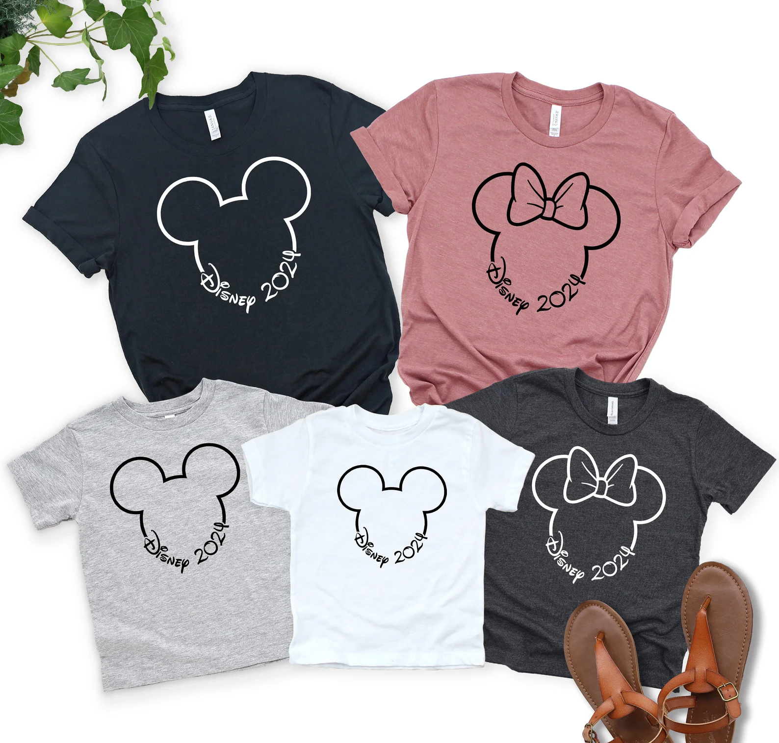 Disney Plus Size Women's T-Shirt - Choose Print: Mickey Minnie Mouse :  : Clothing, Shoes & Accessories