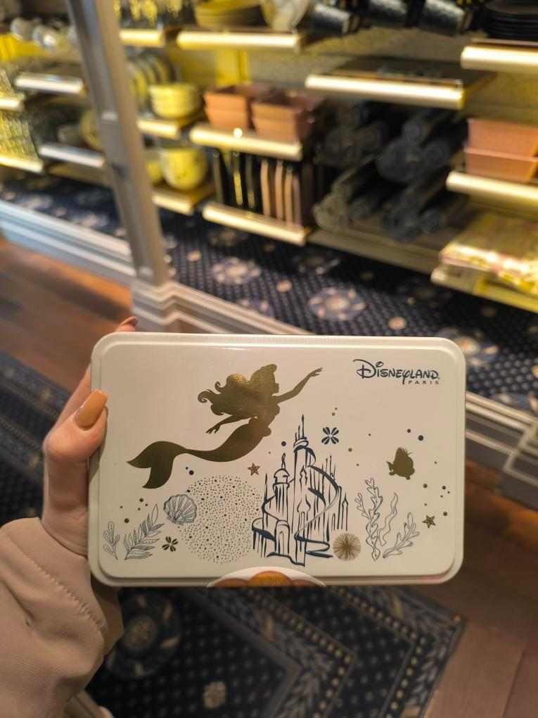 Disneyland Paris Serves Up New Dinnerware - home