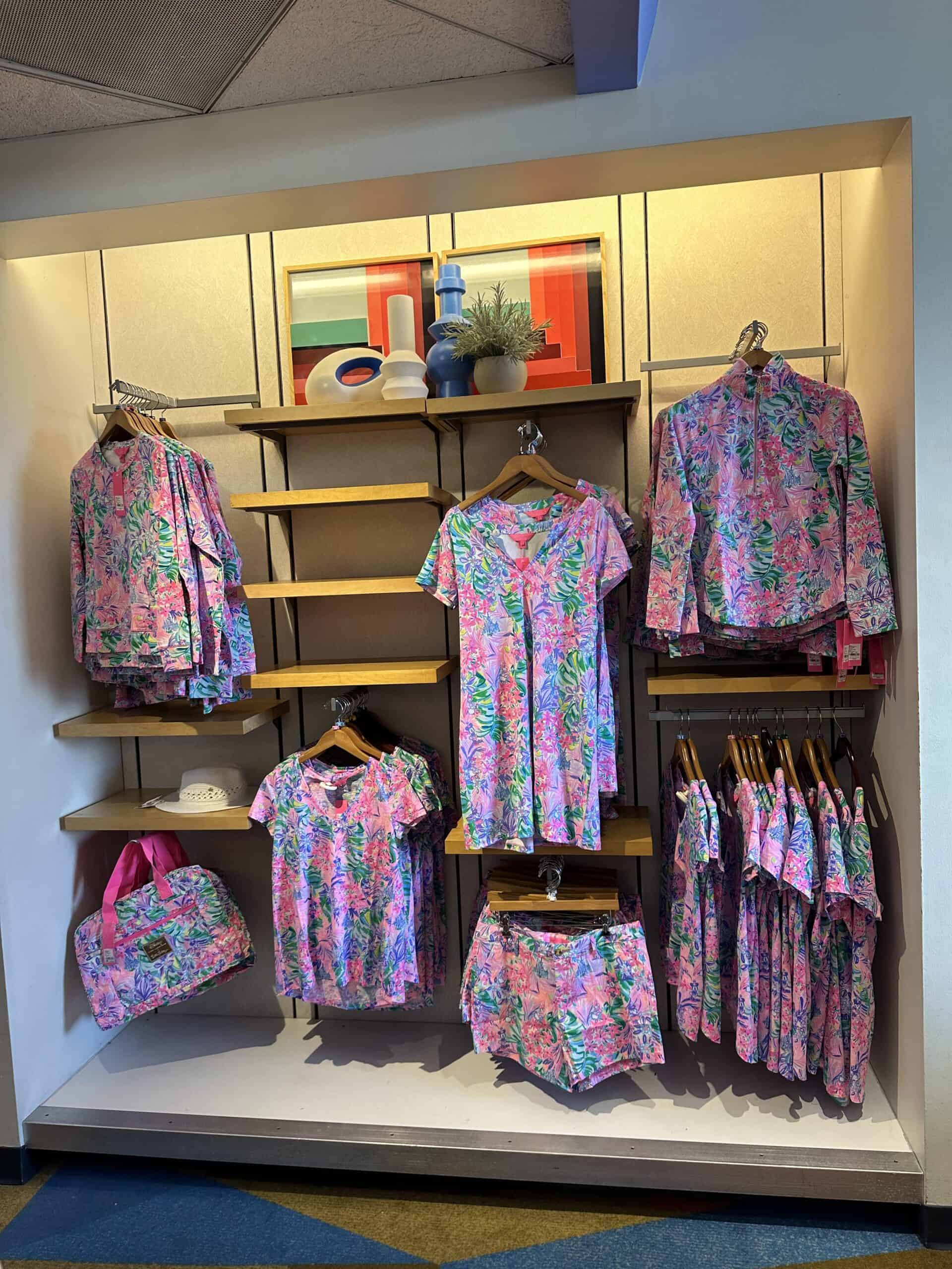 Lilly Pulitzer display picture 3
