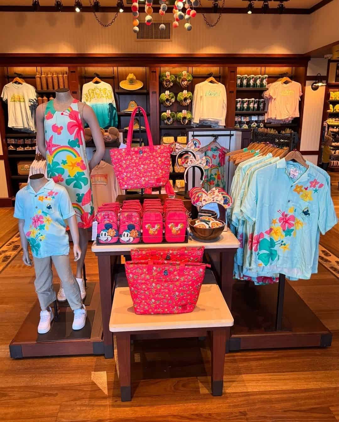 Aulani Welcomes a Lug Bag That Is Floral Perfection! - bags -